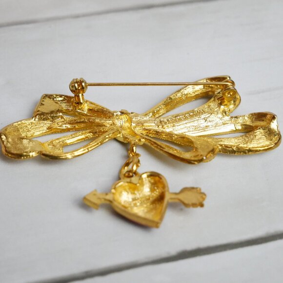 Phister Ent 1996 Ribbon Red Enamel Dangle Heart Brooch Valentine's Day Gold Tone - Picture 2 of 7